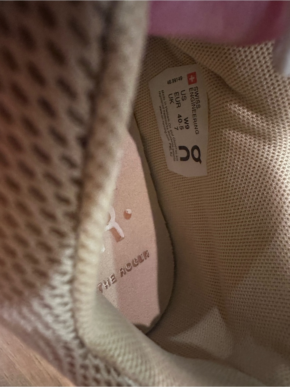 On Cloud-Style Women’s White Sneakers with Tan Mesh Collar - Picture 6 of 6